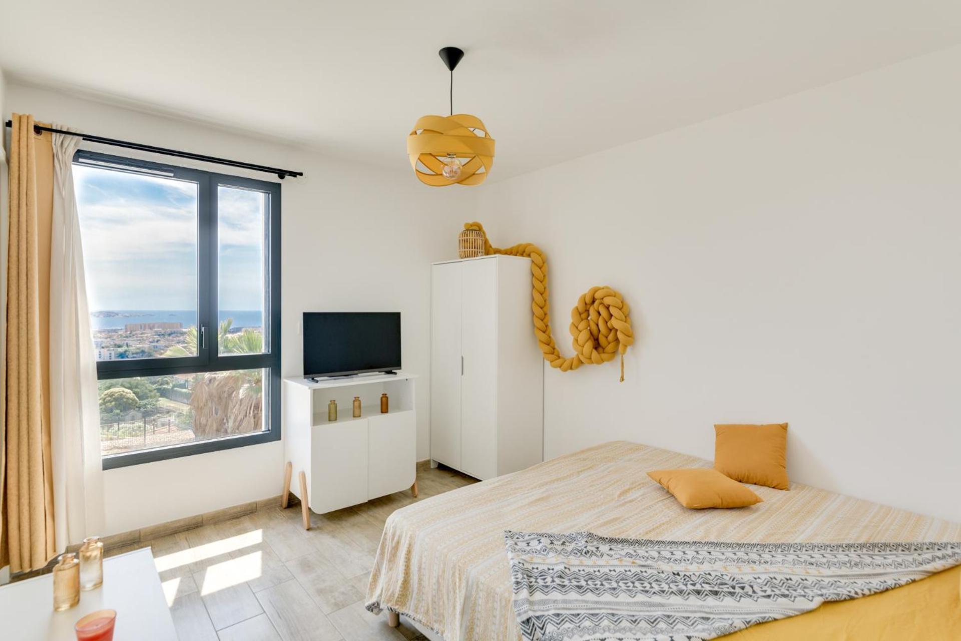 50 Nuances De Bleu Villa Марсилия Екстериор снимка